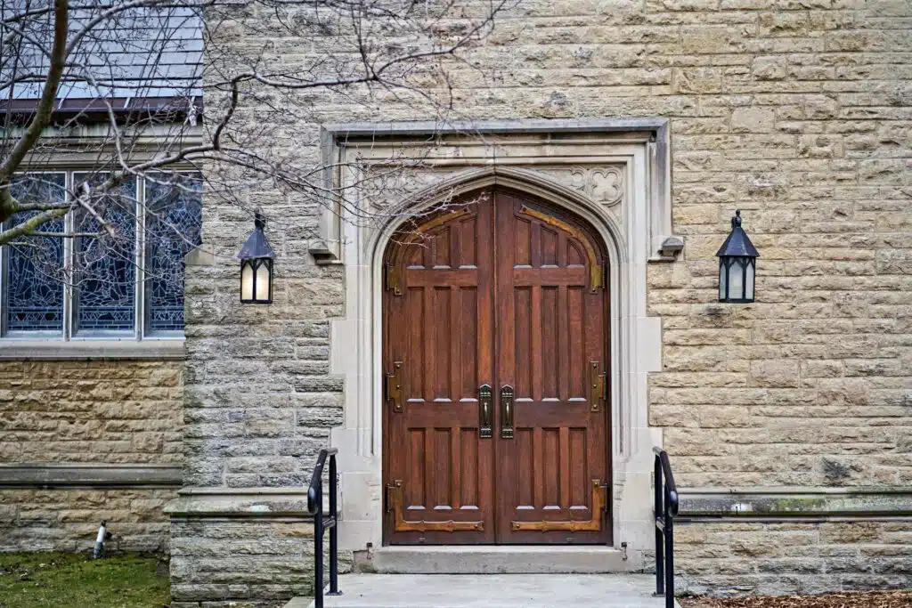 Why Locally Made Canadian Windows and Doors are the Best