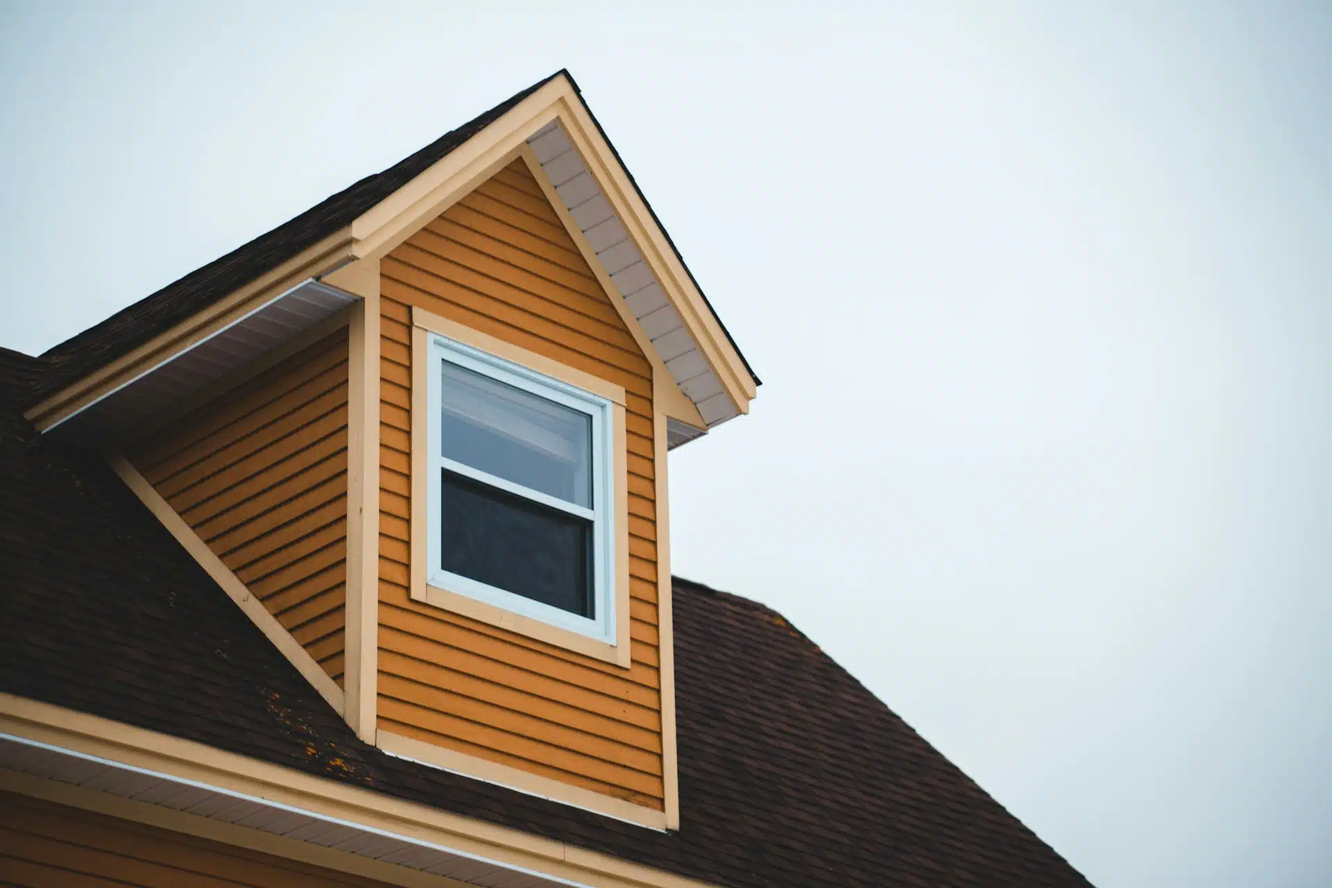 How to Choose the Right Siding for a New England Home — Advice from Siding Contractors in Massachusetts