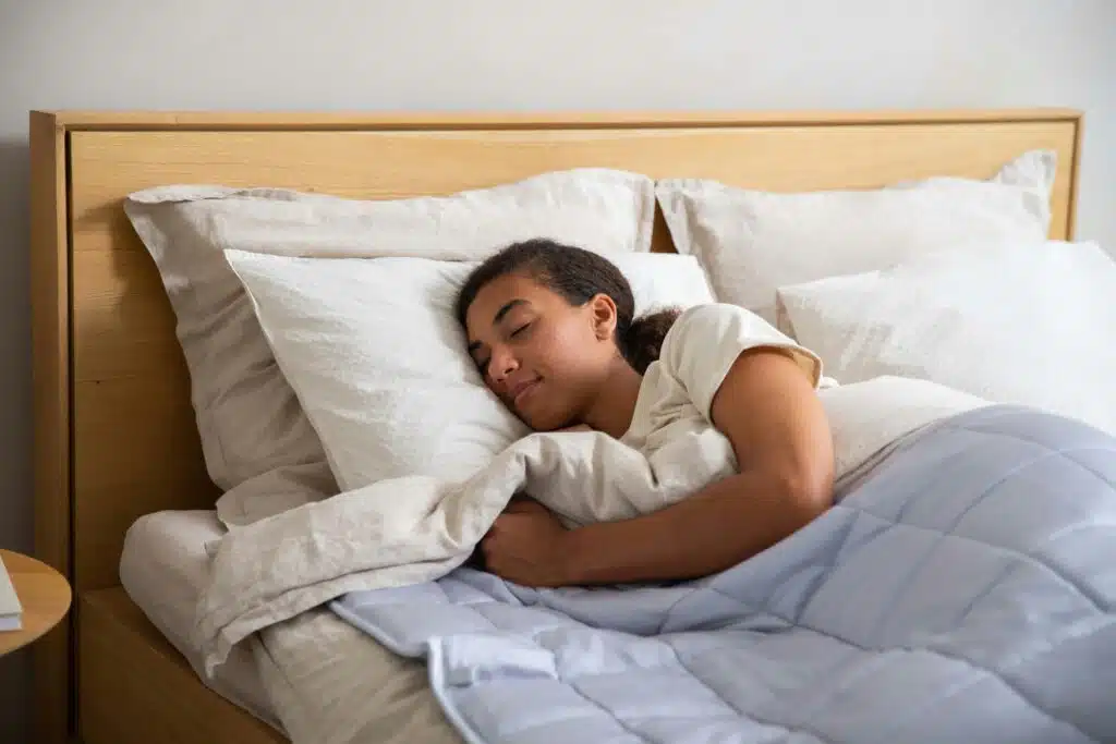 How Sleep Position and Elevation Affect Circulation and Vein Health