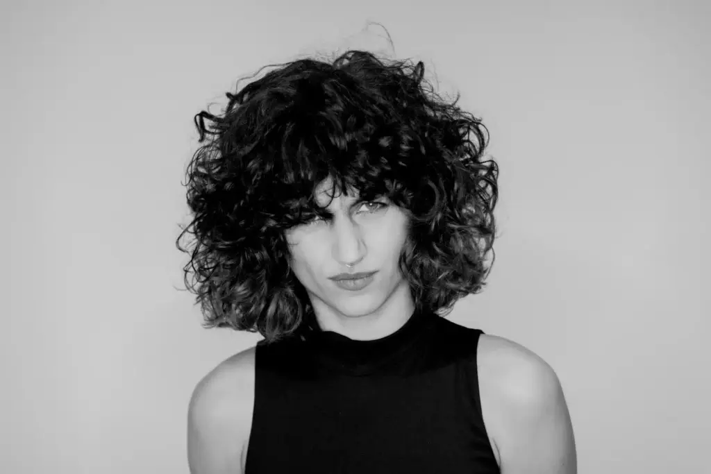 Curly Bob Haircut Styles for Round, Oval, and Square Faces