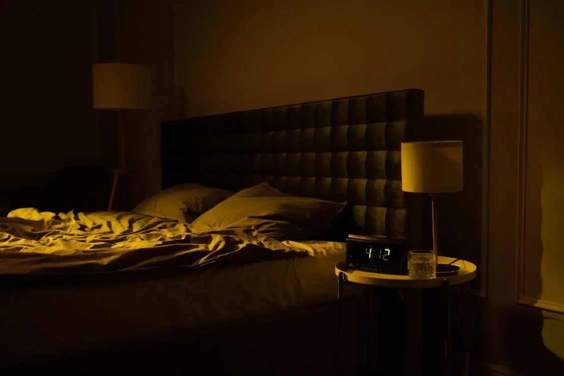 How Bedroom Lighting Affects Sleep Quality and What to Change Tonight