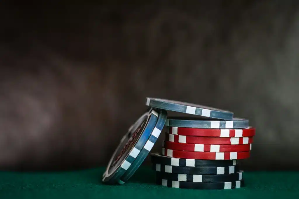 How $300 Free Chip and 100 Free Spins Promos Actually Work