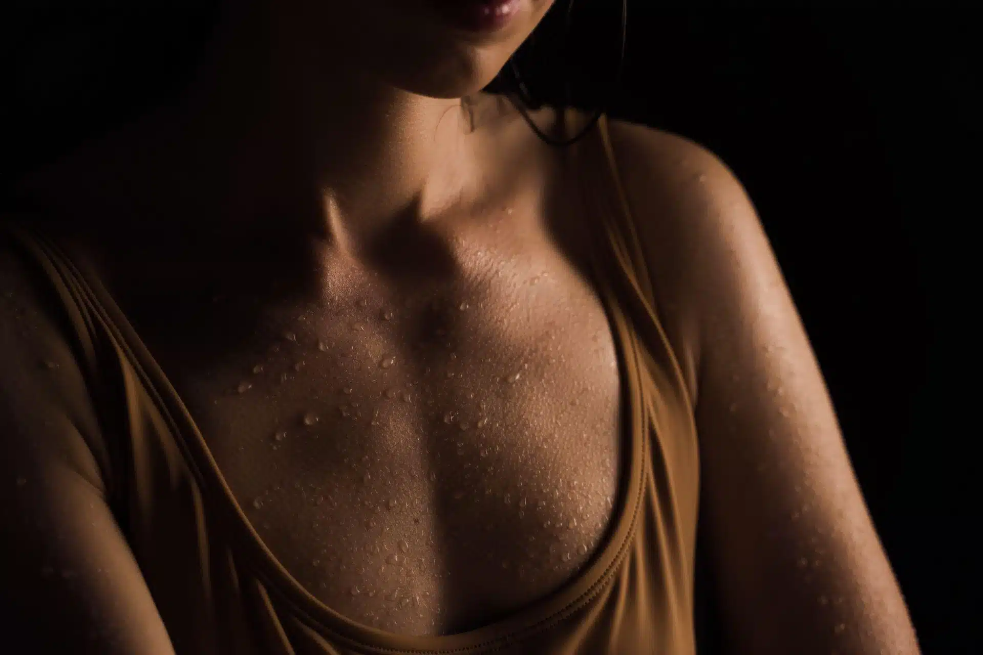 Why You Wake Up Sweating at Night and What Your Body Is Telling You